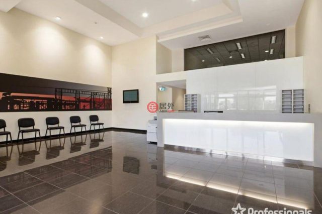 总占地3400平方米的办公室