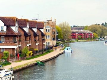 英国新兴潜力股，投资自住选雷丁！