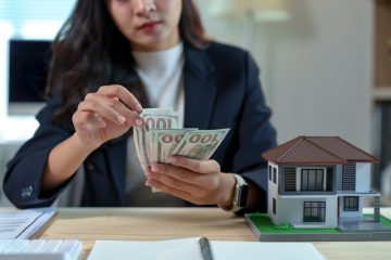 佣金透明度不足 监管亟待改革 | 居外专栏